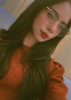 Flaquita muy linda da un pack muy hot 12