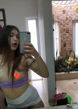 Linda putita de ricos pezones 6