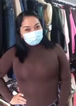 La vendedora de ropa + Full Vídeo 2