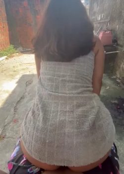 Vecinita cachonda y flaquita + Vídeo Cogiendo 6