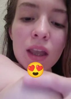 Blanquita De Lindos Pezones Dándose Full Dedos 2