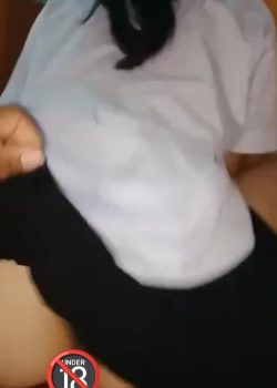 Colegiala culona coge como putita 2
