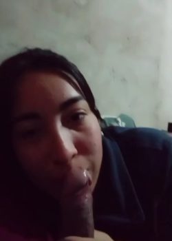 Jovencita Mexicana Le Fascina La Leche 1