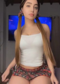 Se masturba full Con Varias cositas 2