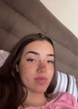 Mina Pecosa Se Toca Rico 5