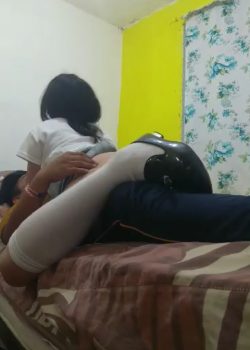 Divina Estudiante De Buenas Nalgas 4